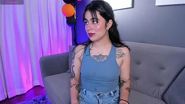 flower smith  online show from 10/27/25, 11:47