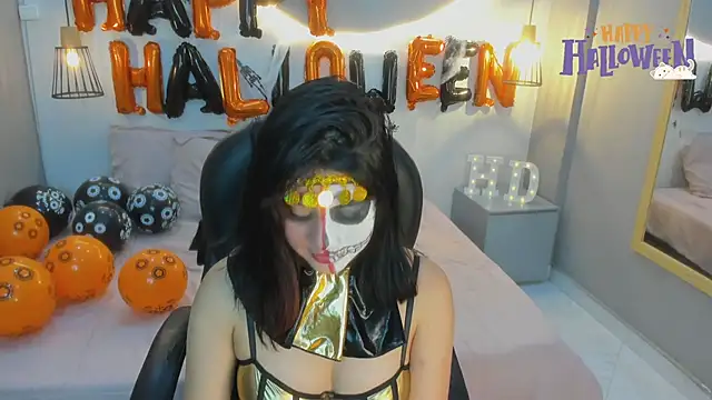 Julieth brown  online show from 10/31/25, 09:05