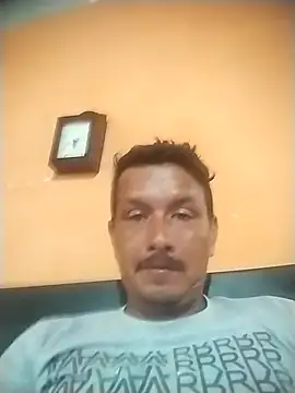 colombiano198720 online show from 09/22/25, 12:07