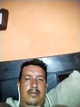 colombiano198720 online show from 09/24/25, 01:09