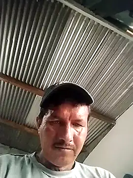 colombiano198720 online show from 10/14/25, 12:50