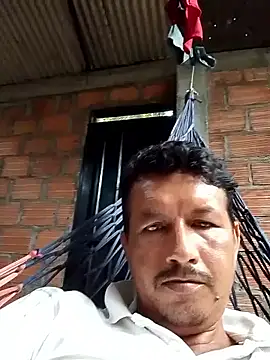 colombiano198720 online show from 12/16/25, 12:32