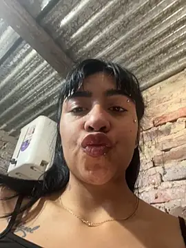 bebecam2002 online show from 11/24/25, 06:29