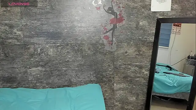 oriana olsen online show from 04/21/26, 04:19