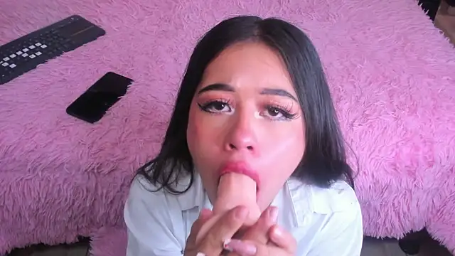 Dulceemia  online show from 09/19/25, 07:36