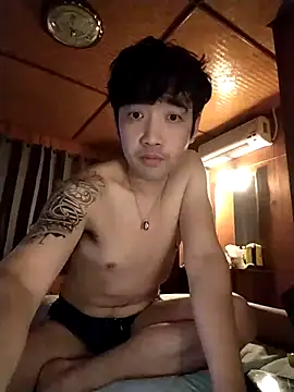 Snapshot of moaman190 chatting on 11/01/25, 01:57 moaman190 online show from 11/01/25, 01:57