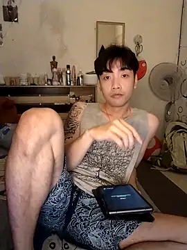 Snapshot of moaman190 chatting on 12/20/25, 03:19 moaman190 online show from 12/20/25, 03:19