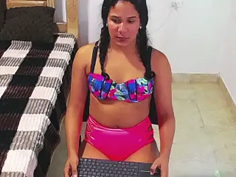 emily russell  online show from 11/14/25, 05:39