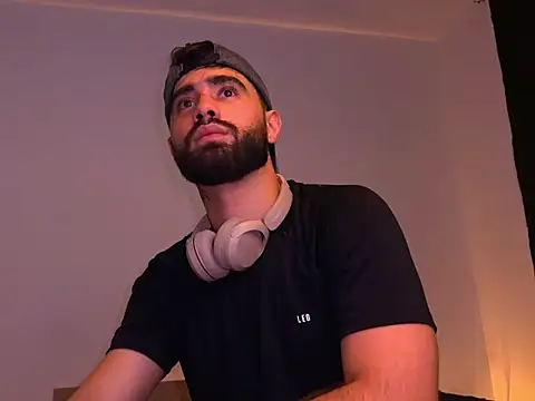 zack sullivan22 online show from 10/09/25, 04:10