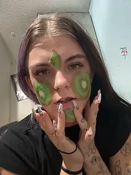 ittybittymeryssa online show from 12/20/25, 11:17