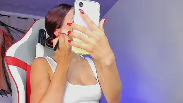 Snapshot of Selenafox_0 chatting on 10/10/25, 01:59 Selenafox 0 online show from 10/10/25, 01:59