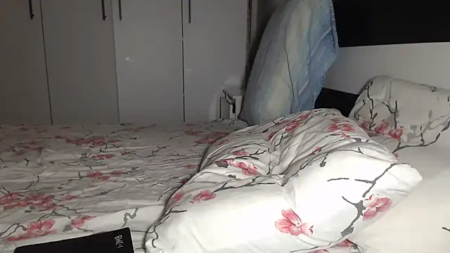 petite danielle online show from 06/05/26, 11:54