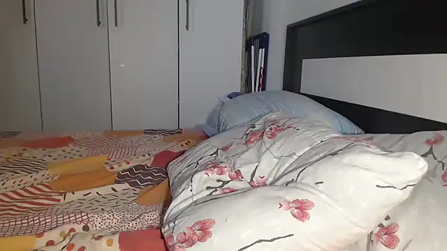 petite danielle online show from 06/14/26, 06:59