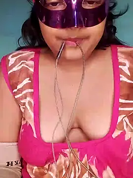 Snapshot of mimi87hoty chatting on 09/11/25, 04:18 mimi87hoty online show from 09/11/25, 04:18