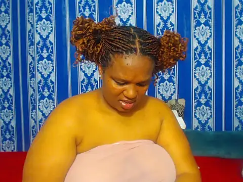 Snapshot of JUICEYLIPS333 chatting on 10/02/25, 02:13 JUICEYLIPS333 online show from 10/02/25, 02:13
