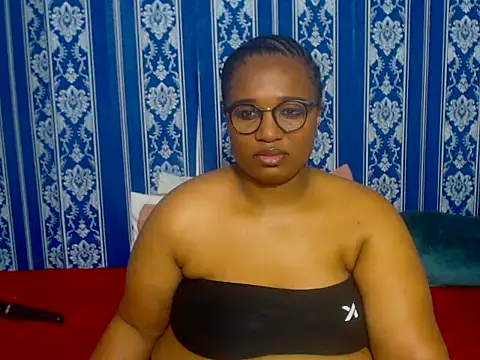 JUICEYLIPS333 online show from 11/11/25, 05:35