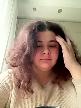 Snapshot of AliceCurlyX chatting on 01/07/26, 10:40 AliceCurlyX online show from 01/07/26, 10:40