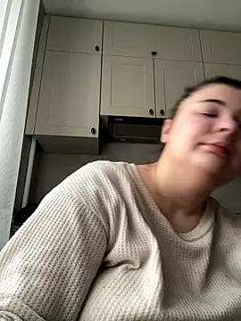 Snapshot of AliceCurlyX chatting on 01/09/26, 08:17 AliceCurlyX online show from 01/09/26, 08:17