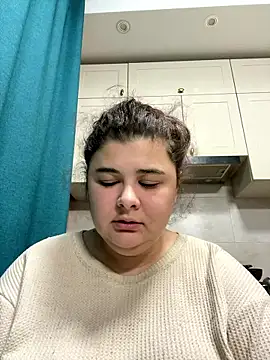 Snapshot of AliceCurlyX chatting on 01/12/26, 04:23 AliceCurlyX online show from 01/12/26, 04:23