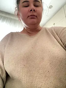 Snapshot of AliceCurlyX chatting on 01/15/26, 08:41 AliceCurlyX online show from 01/15/26, 08:41