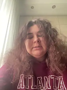 Snapshot of AliceCurlyX chatting on 02/02/26, 07:51 AliceCurlyX online show from 02/02/26, 07:51