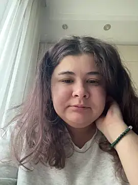 Snapshot of AliceCurlyX chatting on 02/04/26, 06:41 AliceCurlyX online show from 02/04/26, 06:41