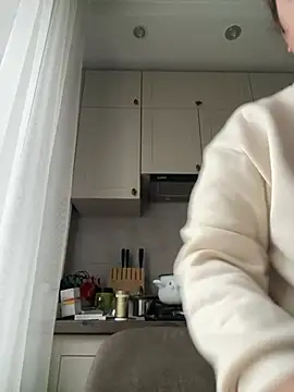 Snapshot of AliceCurlyX chatting on 02/08/26, 07:34 AliceCurlyX online show from 02/08/26, 07:34