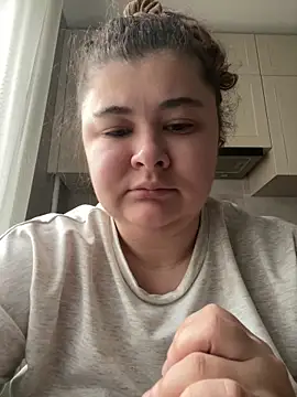 Snapshot of AliceCurlyX chatting on 02/24/26, 10:24 AliceCurlyX online show from 02/24/26, 10:24