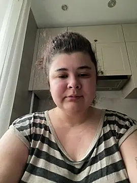 Snapshot of AliceCurlyX chatting on 02/28/26, 05:19 AliceCurlyX online show from 02/28/26, 05:19