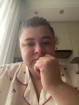 Snapshot of AliceCurlyX chatting on 03/06/26, 10:56 AliceCurlyX online show from 03/06/26, 10:56