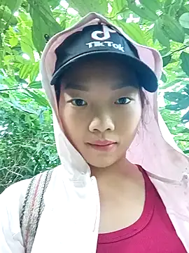 Ananine online show from 10/17/25, 12:14