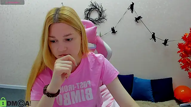 Sylvia Ortiz online show from 11/04/25, 01:05