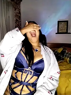 Snapshot of Tigresa23 chatting on 11/11/25, 04:12 Tigresa23 online show from 11/11/25, 04:12