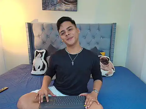 stewart mateo  online show from 10/10/25, 01:59