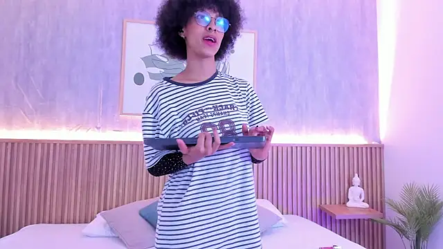 sophie rojas online show from 11/05/25, 03:28