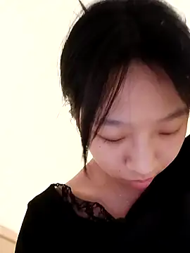 Snapshot of jingjing005 chatting on 11/09/25, 10:46 jingjing005 online show from 11/09/25, 10:46