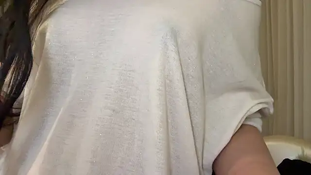 yuer2563 online show from 11/28/25, 03:25