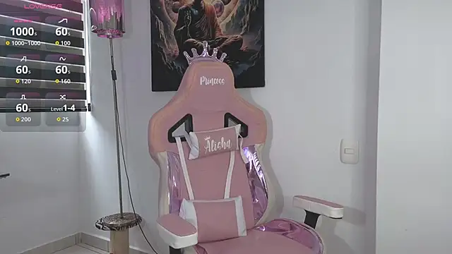 isabella pearl  online show from 02/13/26, 08:16