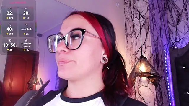 Zami Escobar of online show from 04/26/26, 07:33