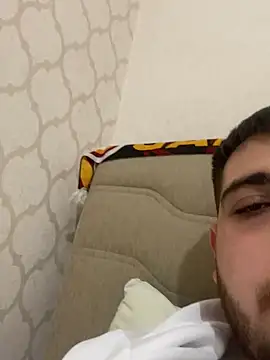 Snapshot of babaparator chatting on 12/19/25, 10:17 babaparator online show from 12/19/25, 10:17