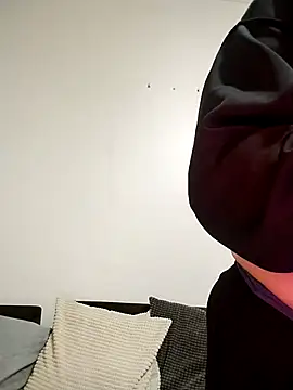 lilyan12 online show from 04/09/26, 01:27