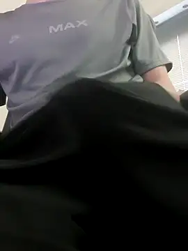 Snapshot of JayMac0 chatting on 11/17/25, 02:56 JayMac0 online show from 11/17/25, 02:56