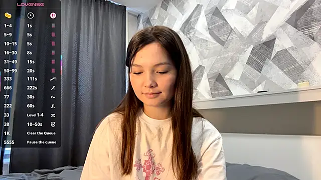 KiraVelvet online show from 10/11/25, 11:31