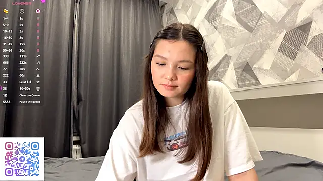 KiraVelvet online show from 10/13/25, 07:25