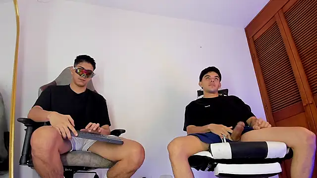 sotooliver3 online show from 03/04/26, 08:37