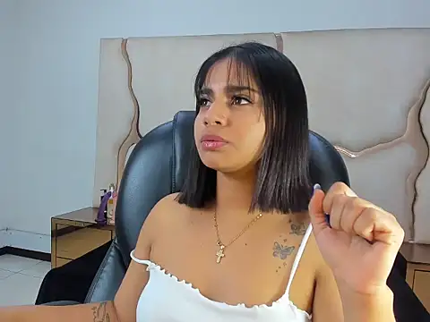 ScarletDoll online show from 09/18/25, 02:57