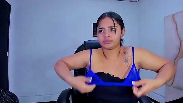 ScarletDoll online show from 11/25/25, 06:13