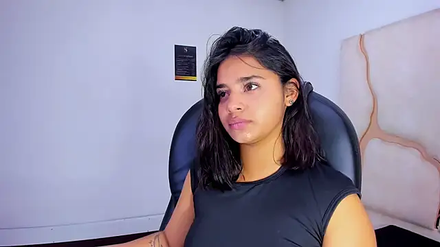 ScarletDoll online show from 11/28/25, 03:42