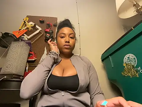 princesslivv online show from 02/19/26, 04:41