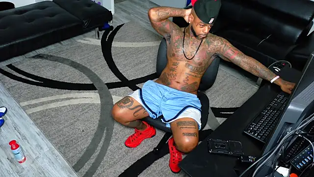 SLANGONDEMHOES online show from 12/19/25, 03:30